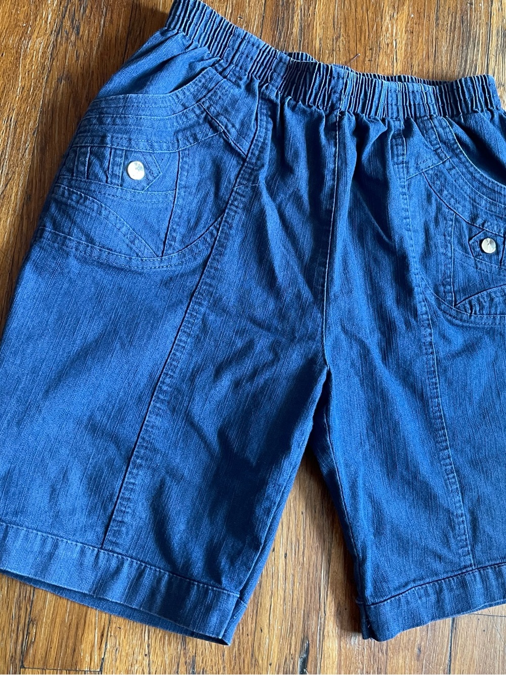 Elastic Waist Denim Shorts.